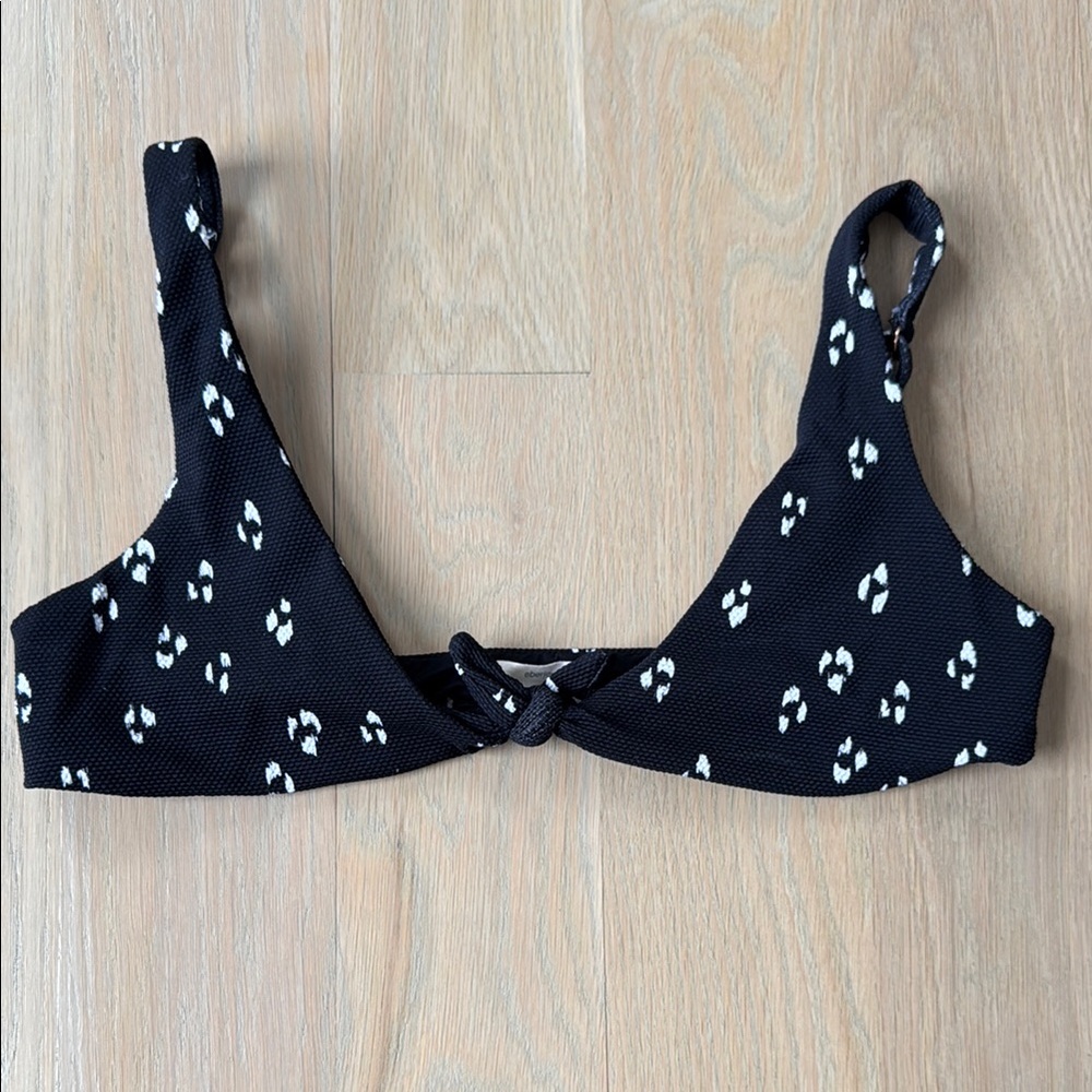 Stylish Black Bikini Top with White Pattern